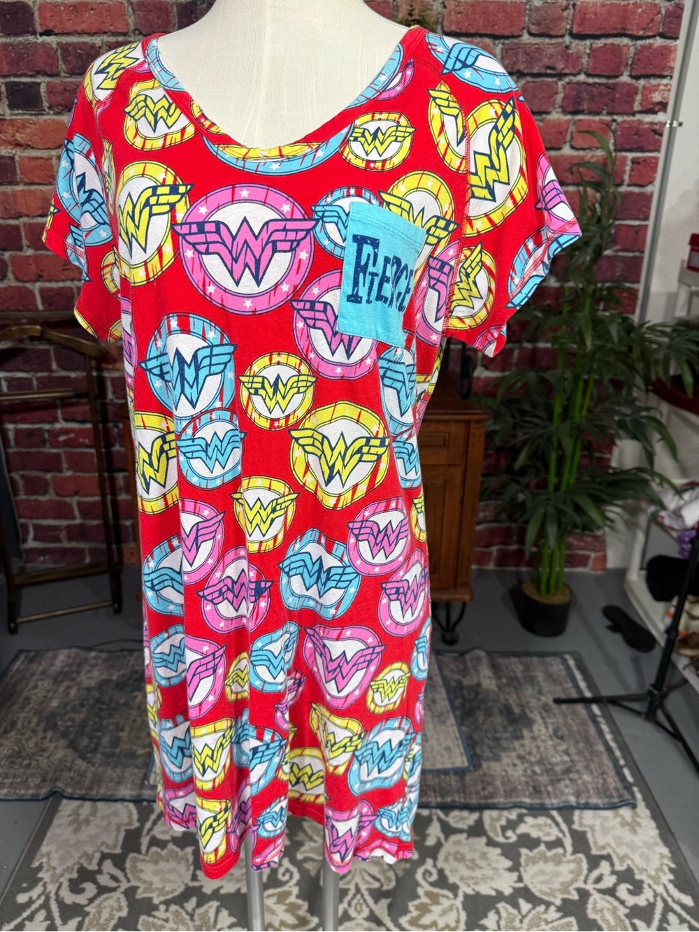 Briefly Stated Wonder Woman Ladies Night Gown - Size Large